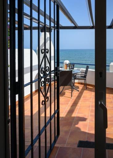 Beach Side Apartments Calahonda Ситио-де-Калаонда Экстерьер фото
